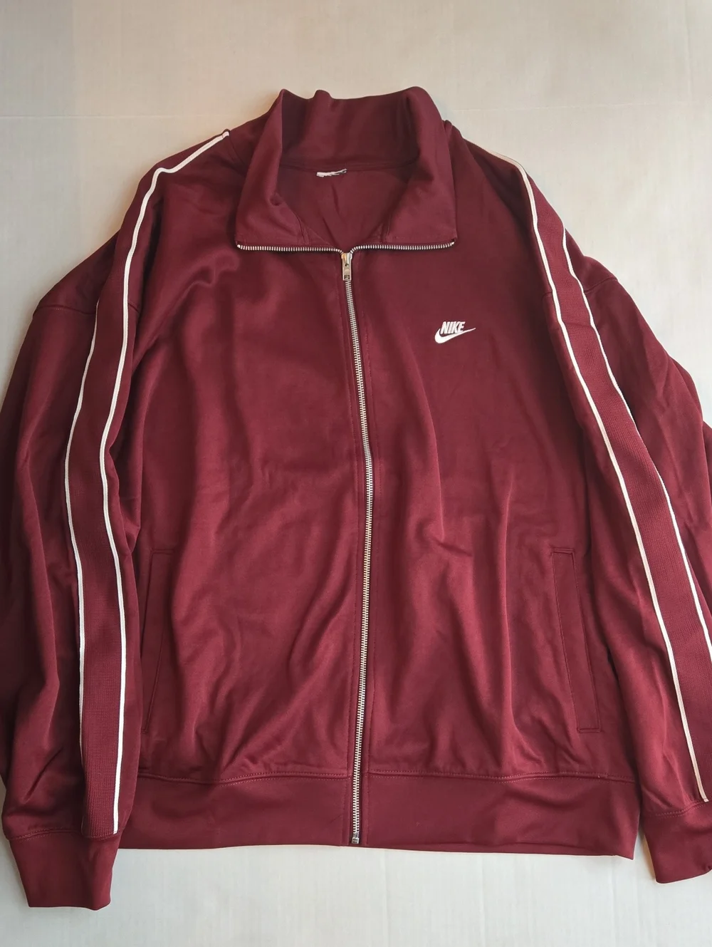 Nike sleek midweight
