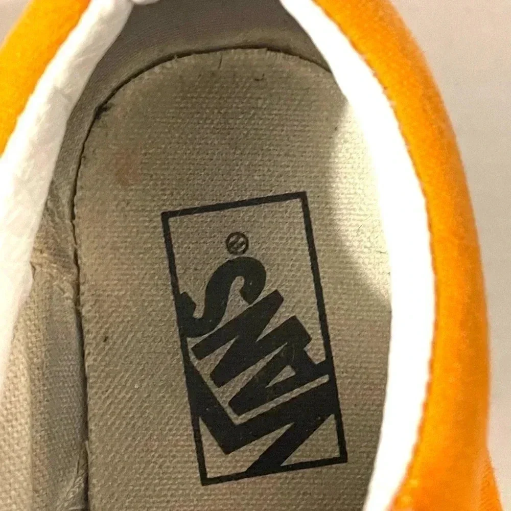 Vans Old Skool Sneaker boy 4 / women 5.5 Tennis Shoe Low-Top Orange Suede Canvas