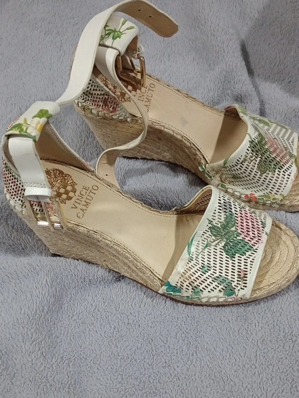 Vince Camuto floral print