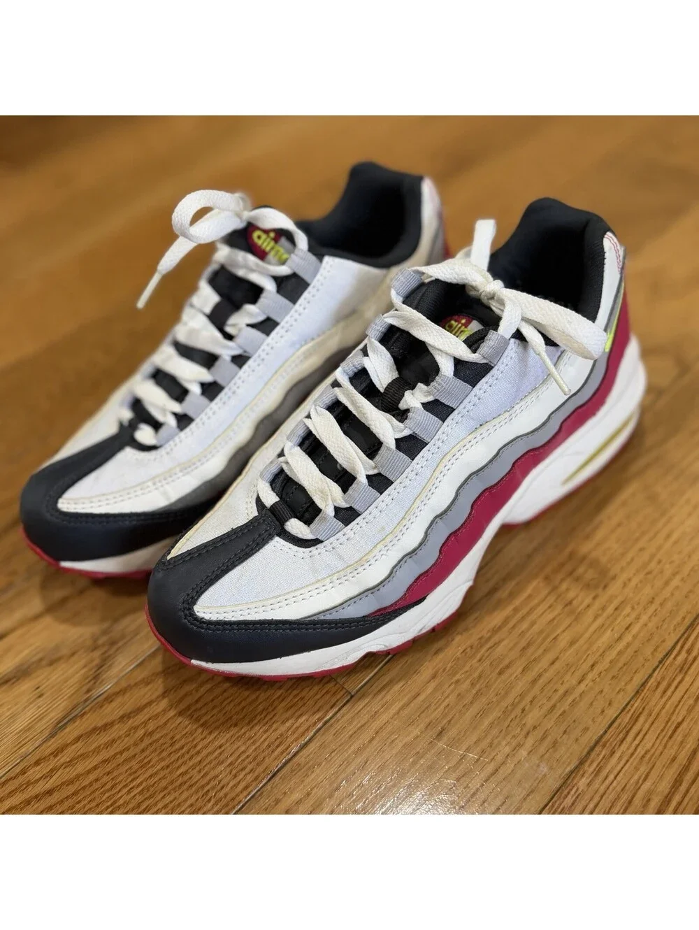 Nike product pair
