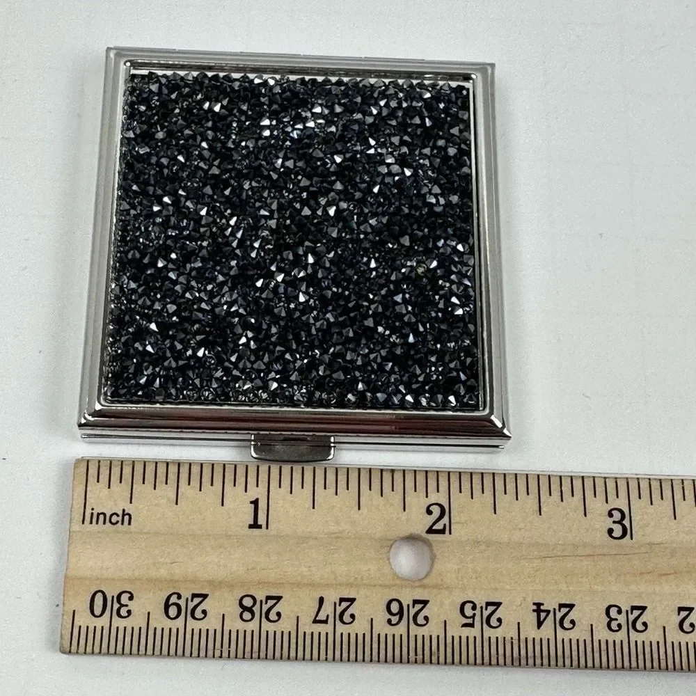 Swarovski crystals compact