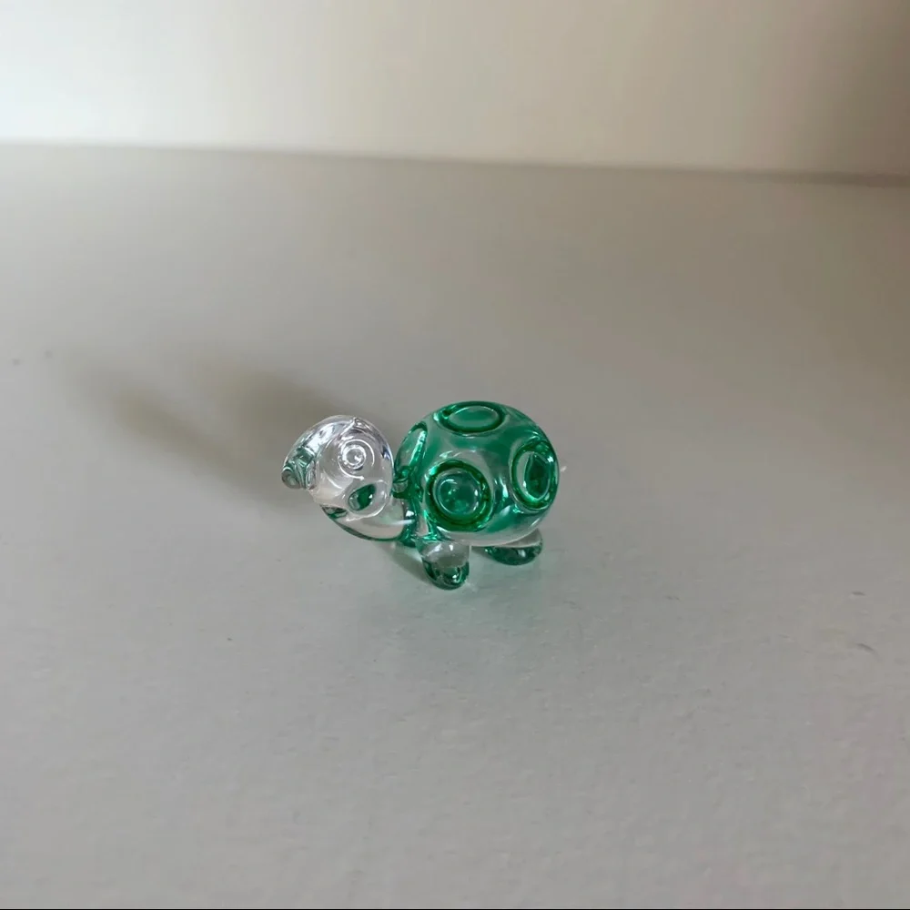 N/A small glass