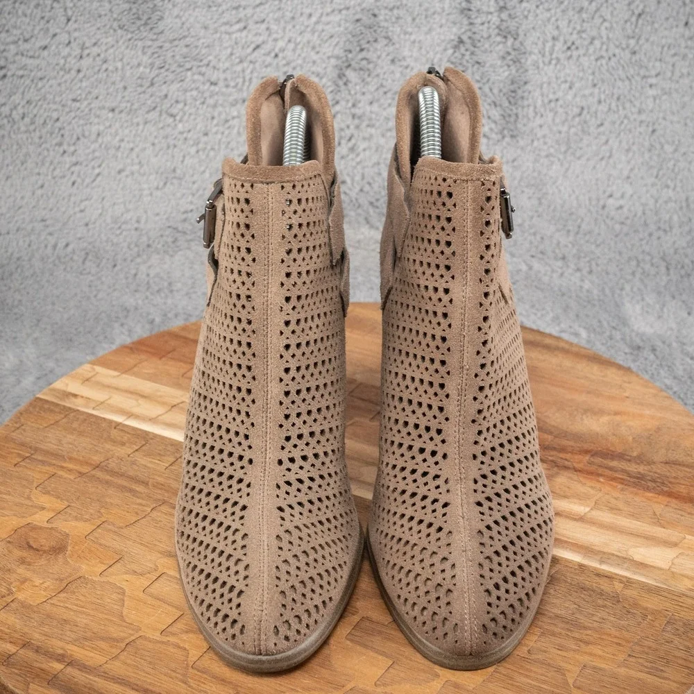 Vince Camuto vince camuto