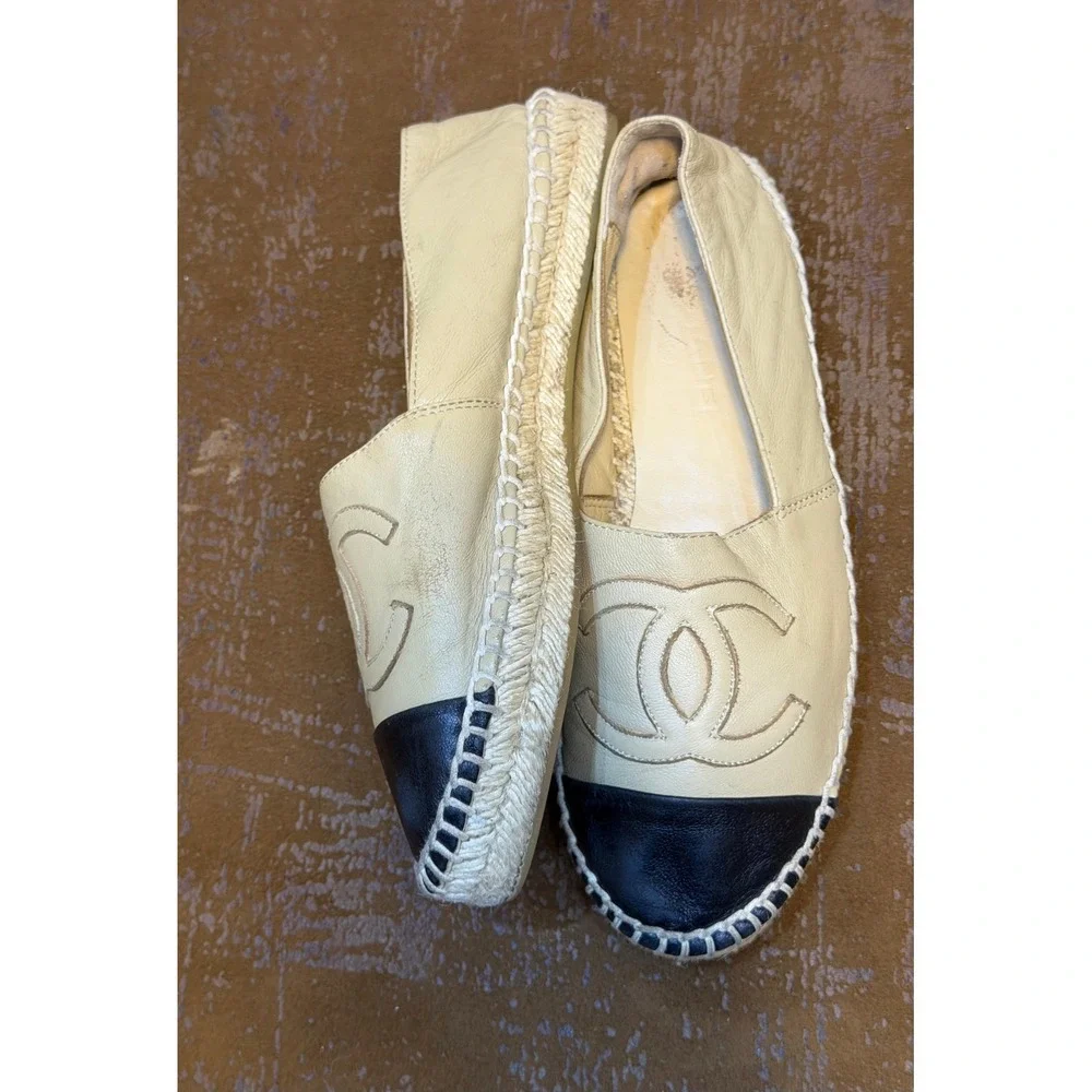 CHANEL cc logo