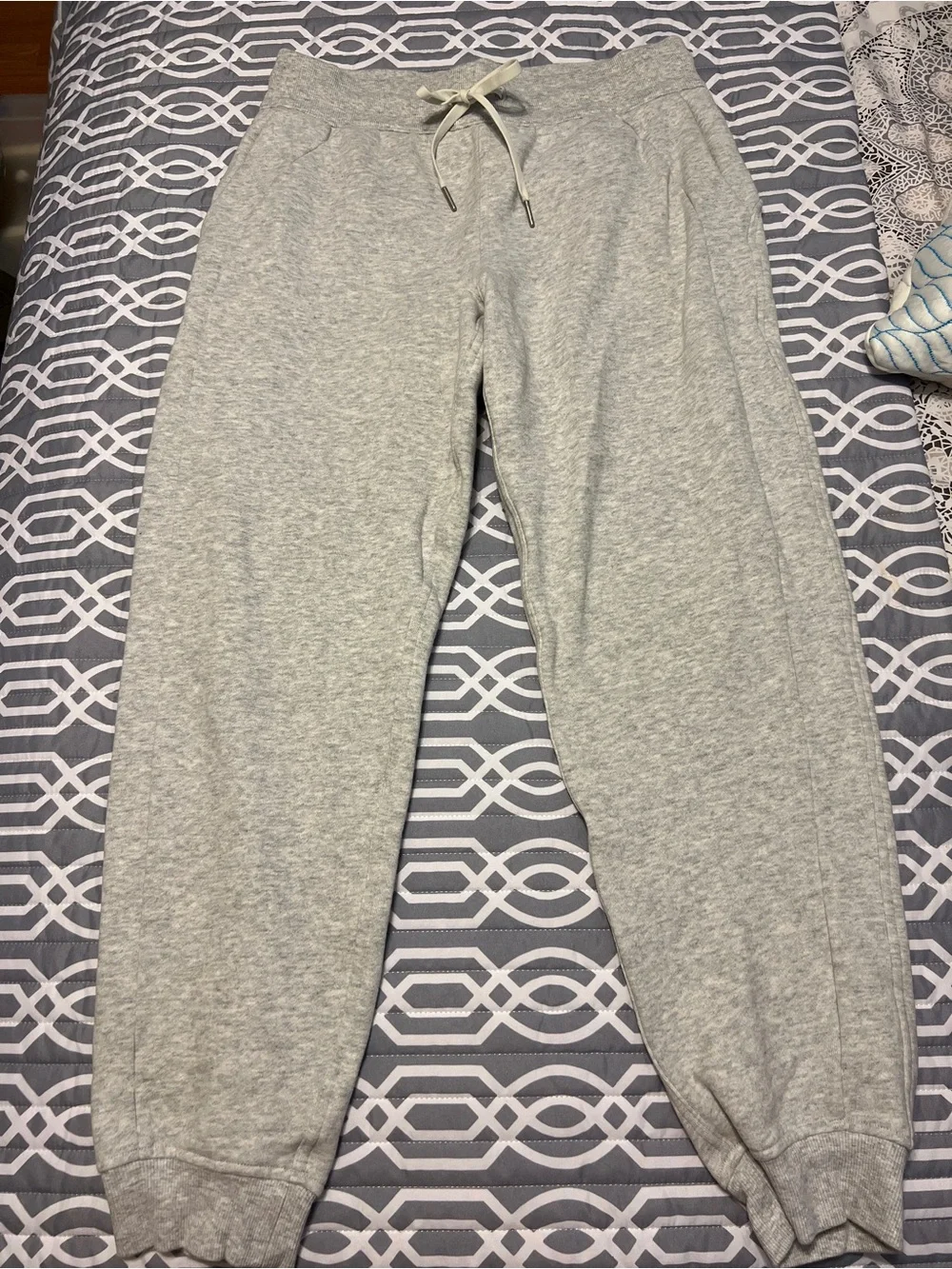 Lululemon Scuba Joggers 28 inch inseam