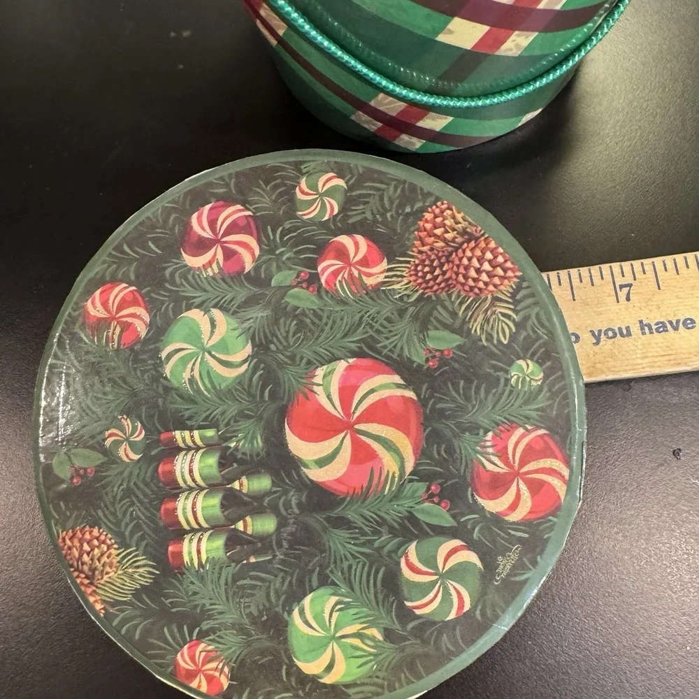 Vintage Round Christmas Gift Box Reusable‎ Hat Storage Green White Plaid
