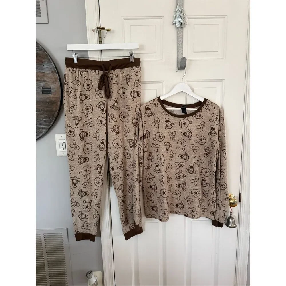 Disney Brown Winnie the Pooh & Tigger Pajamas sz M EUC