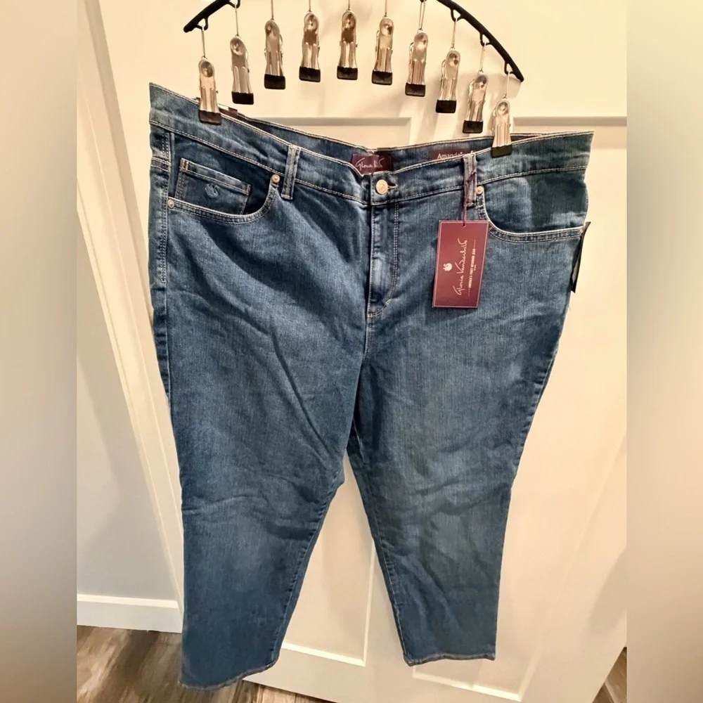 NWT Gloria Vanderbilt Amanda Jeans 20W Short Tapered Classic Rise Stretch Denim