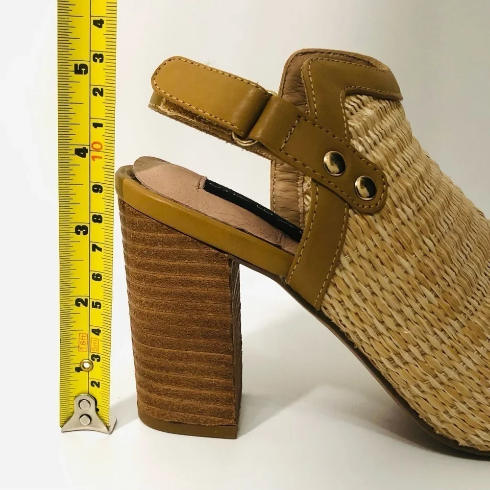 Steve Madden steven by