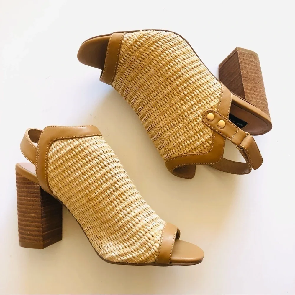 Steve Madden steven by