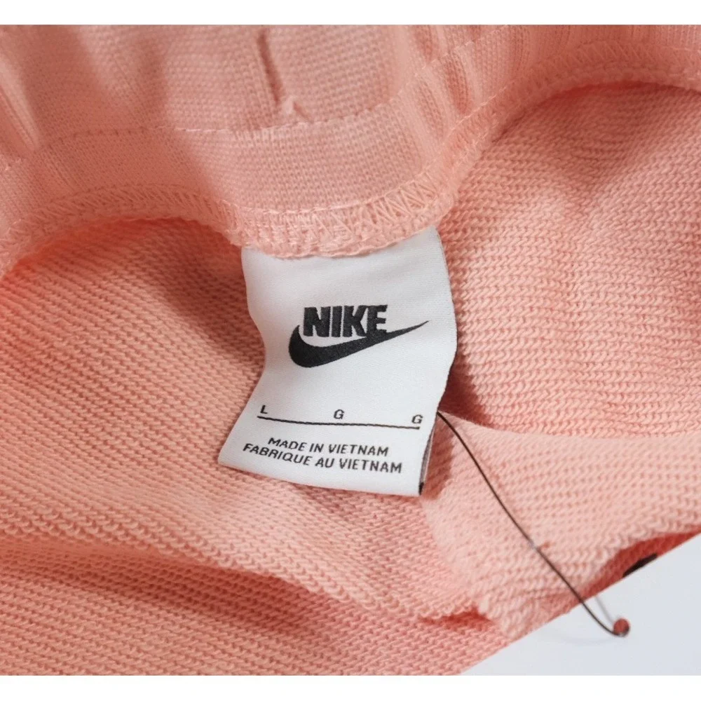 Nike photos left inseam