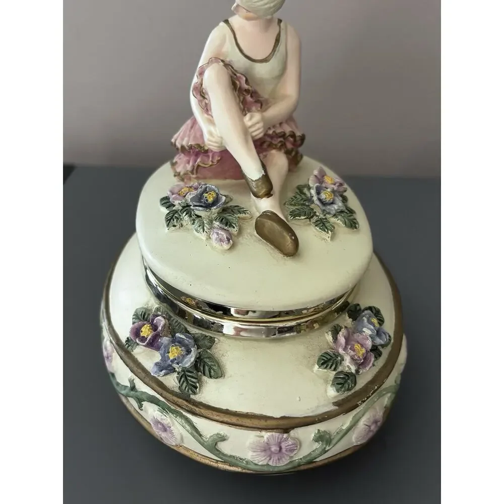 Unbranded charming vintage