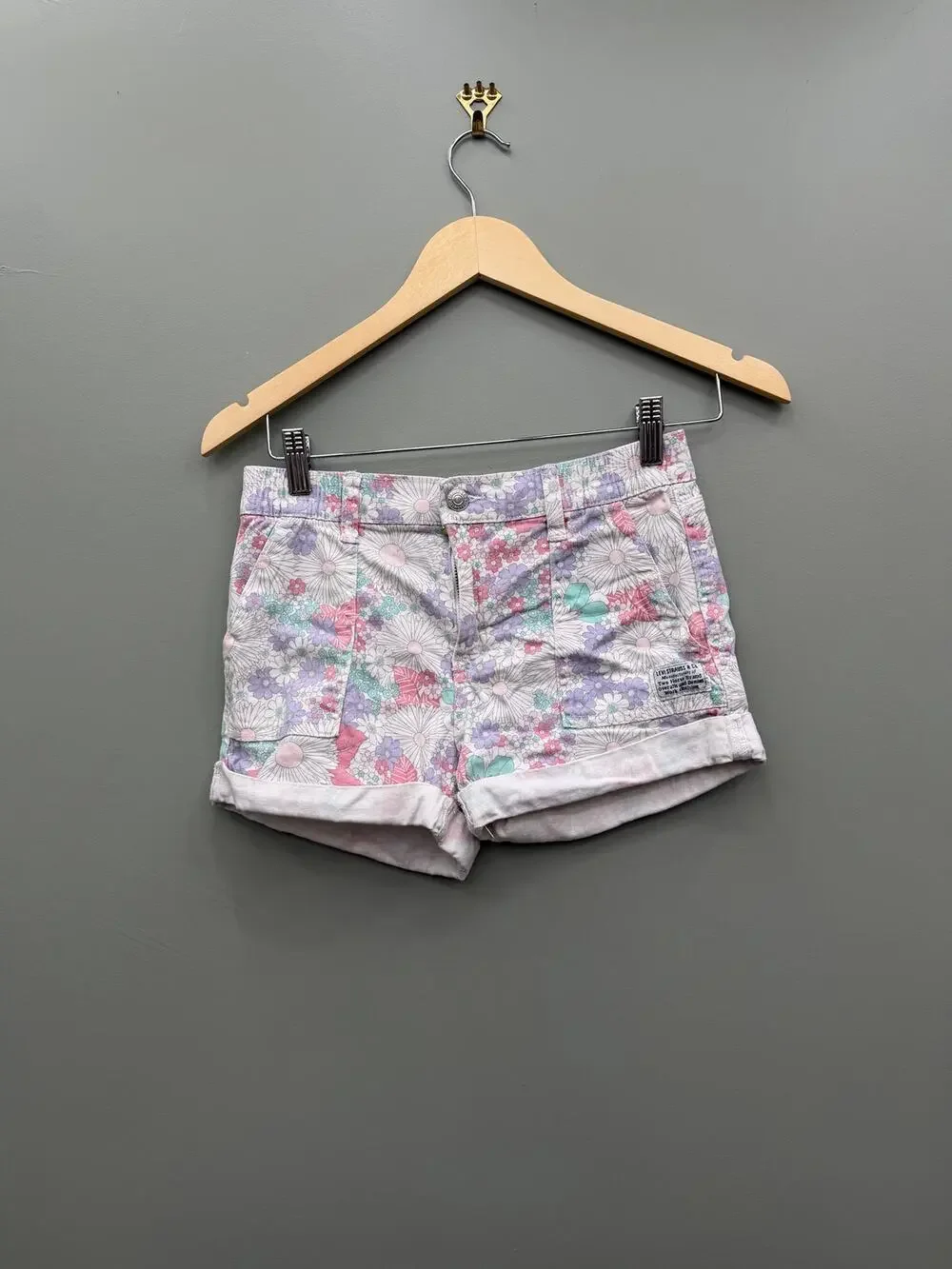 Levi's Girls Floral High Rise Shorts Size 12 Pastel Daisy Cuffed Summer