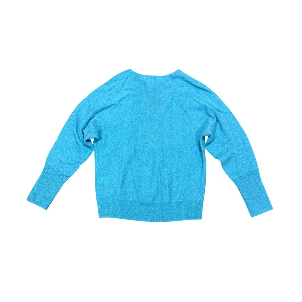 Tahari neck sweater