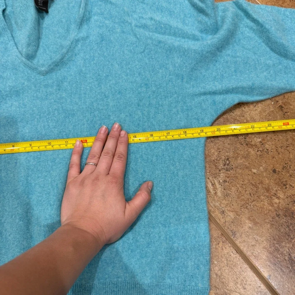 Tahari neck sweater