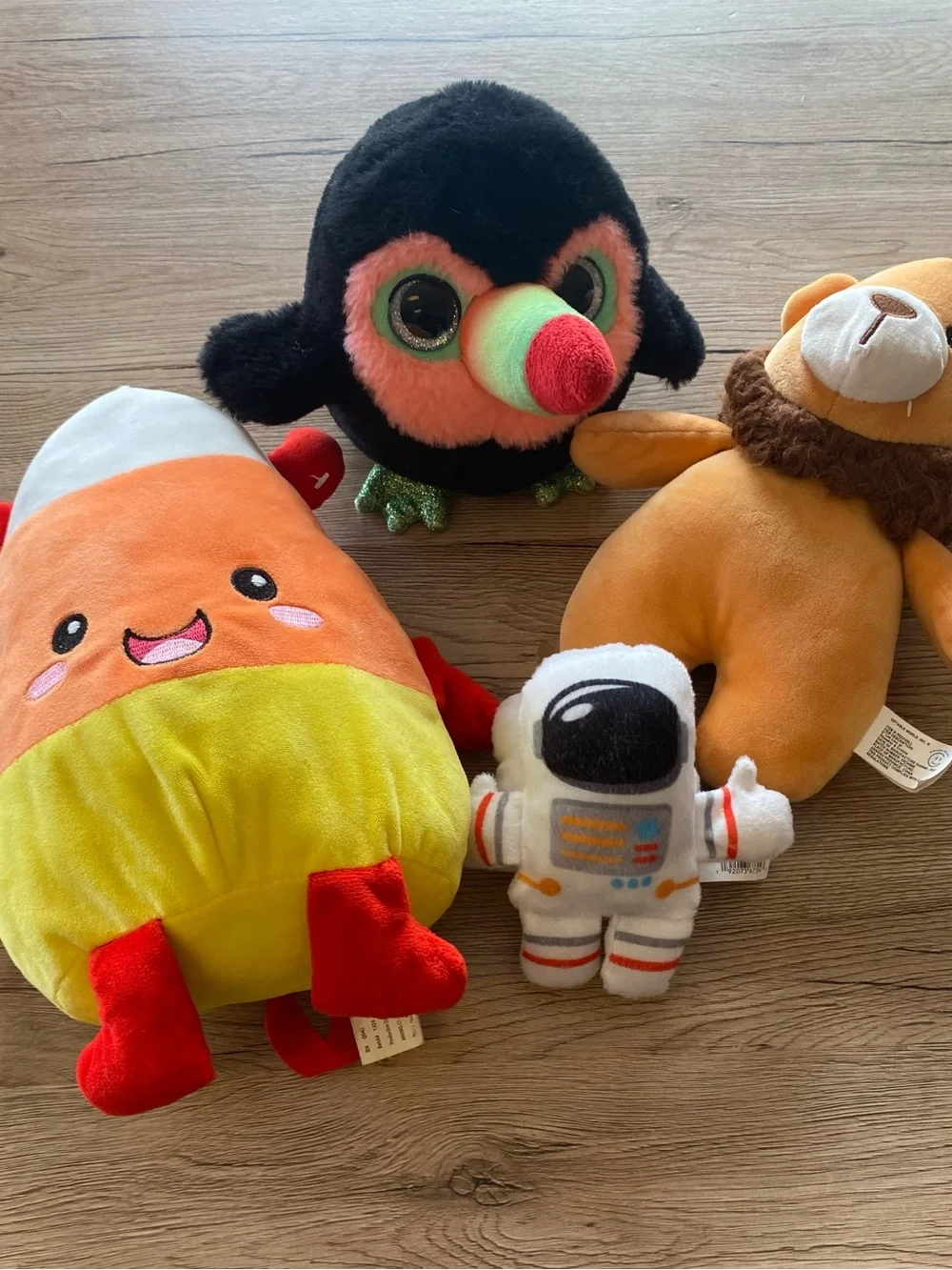 Kellytoy four soft