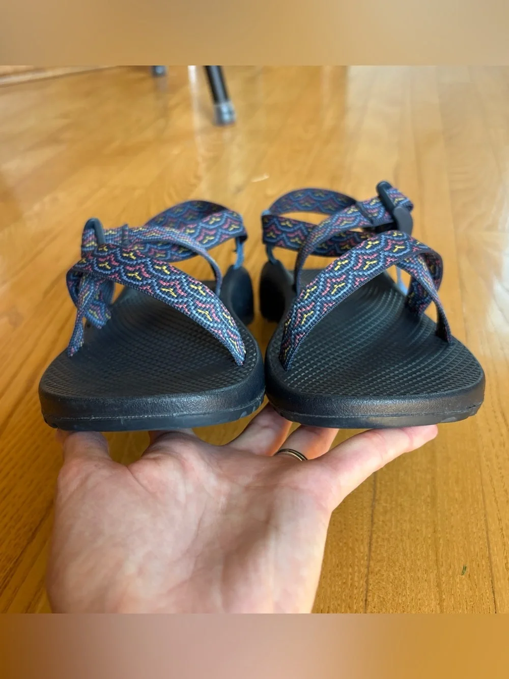 Chaco Women’s Z/1 Classic Sandals Navy Blue Pink Yellow Waves Z1 Shoes Size 9
