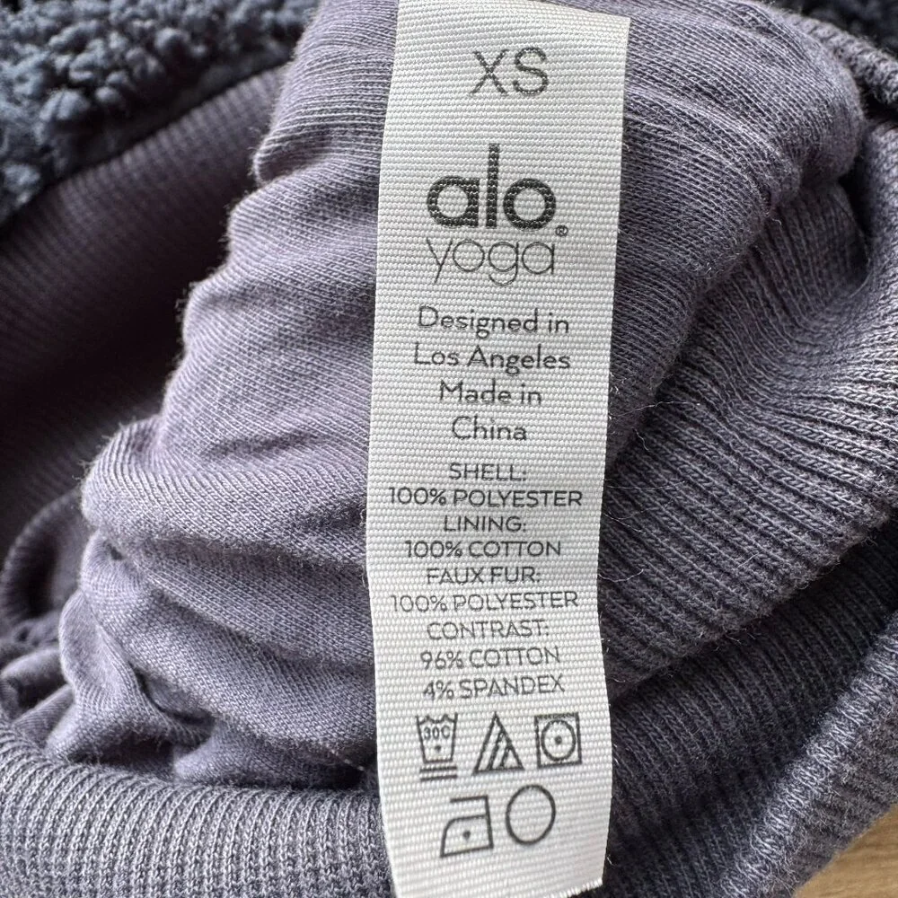 ALO Yoga alo streetside