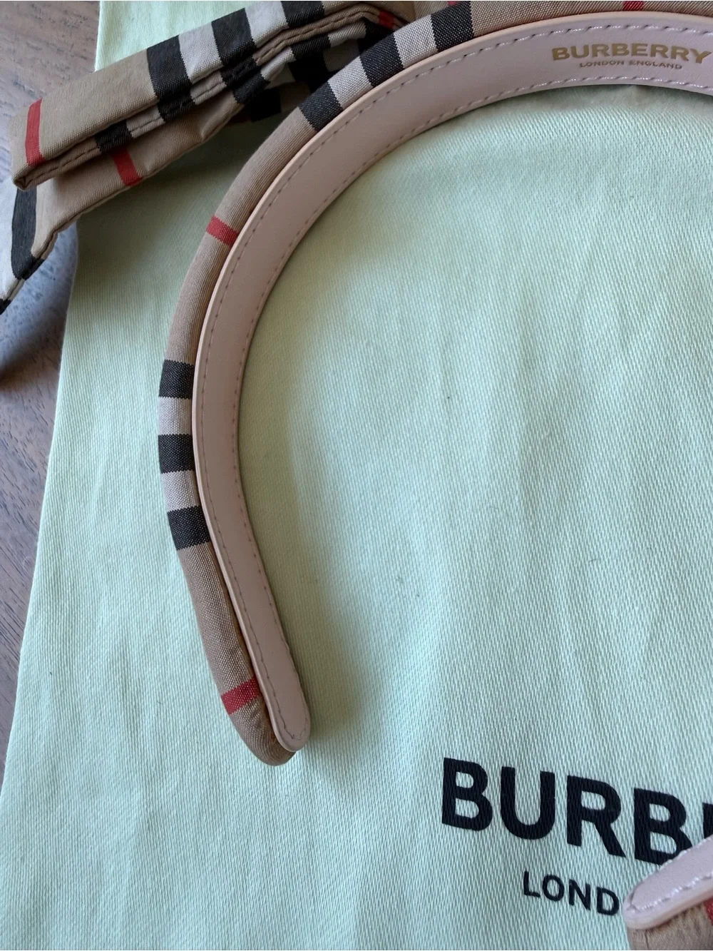 Burberry classic plaid