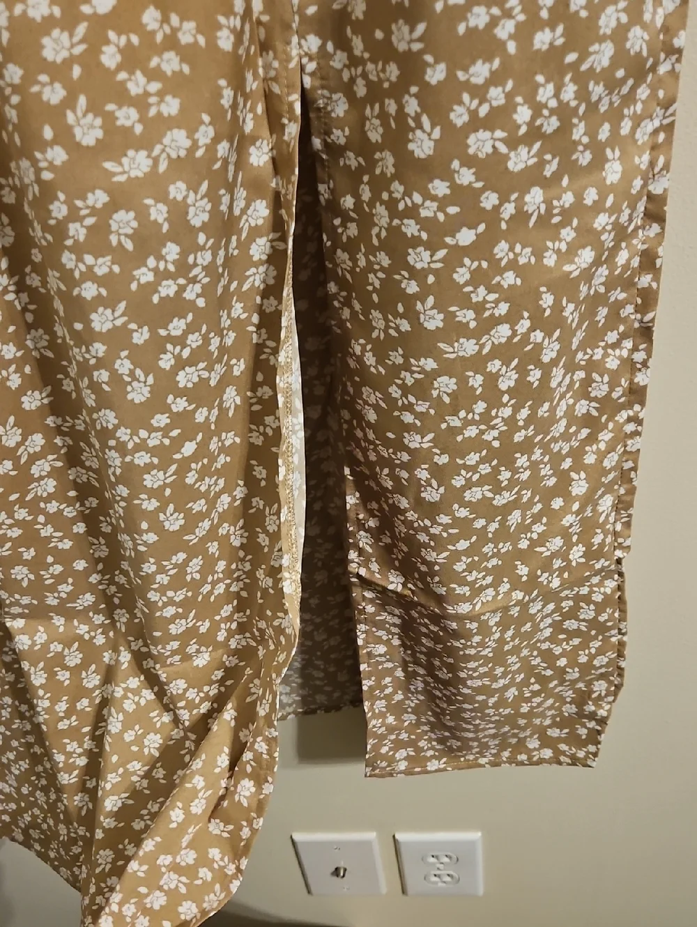 The Unbranded Brand tan white