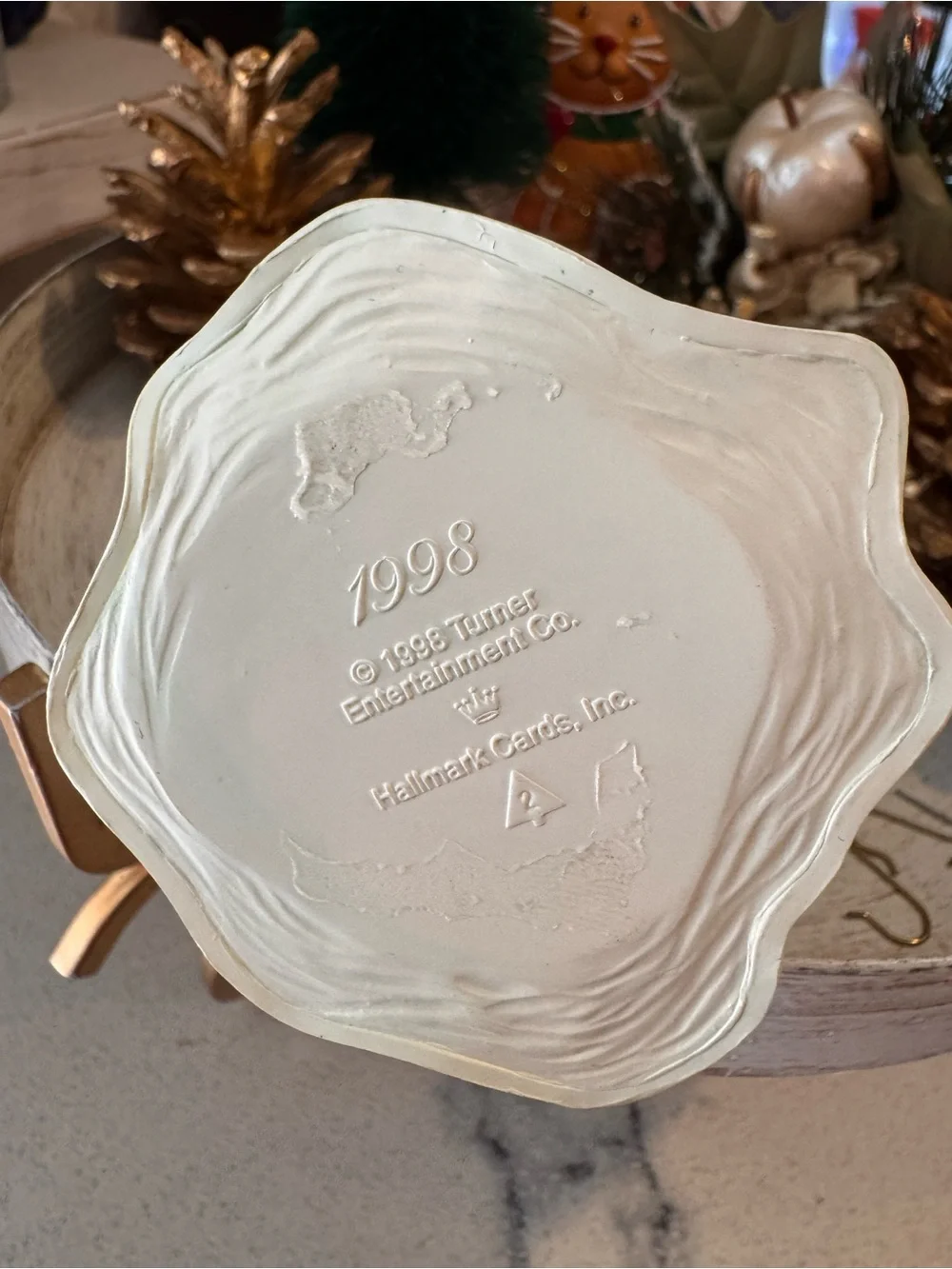 Hallmark shipping box