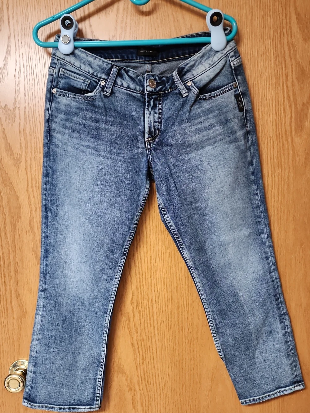 Silver Suki Women's Jean capris 27x22.5 number 2090