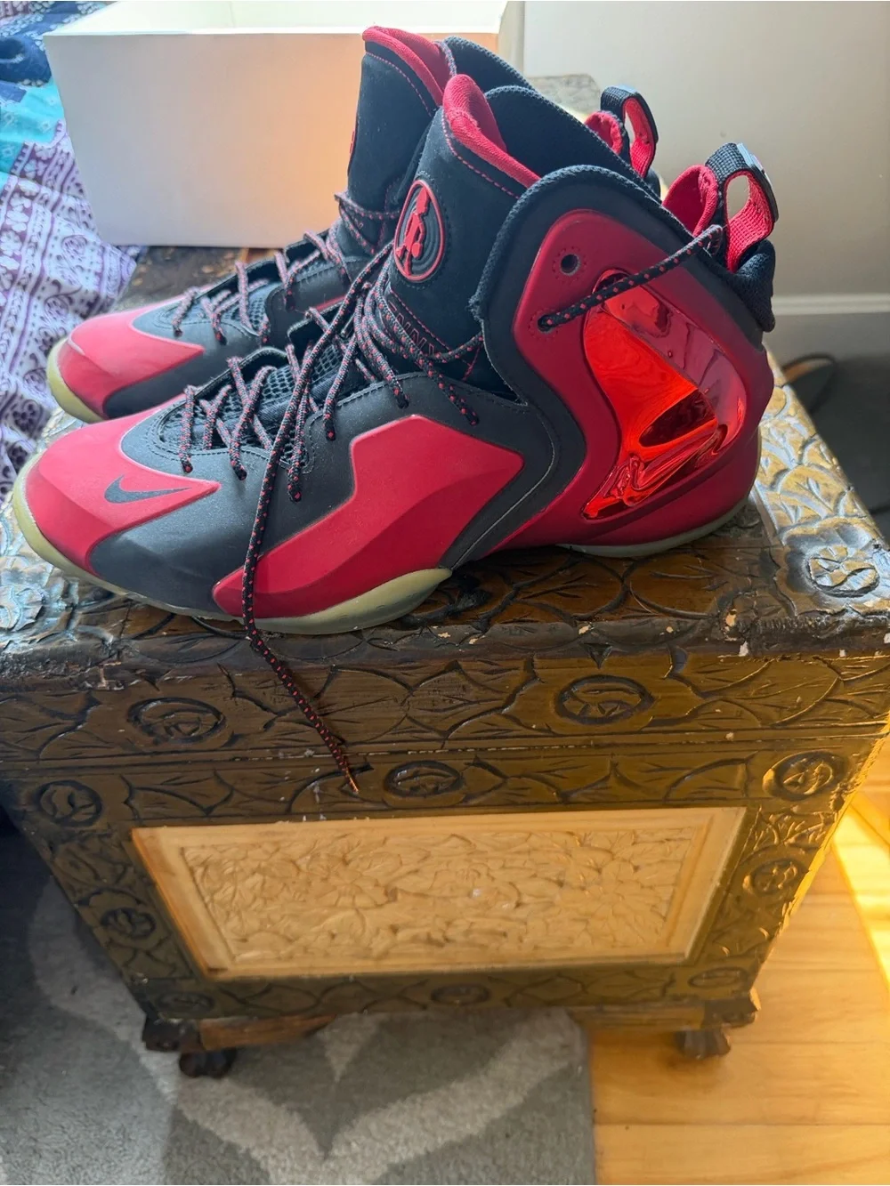 Nike bold red