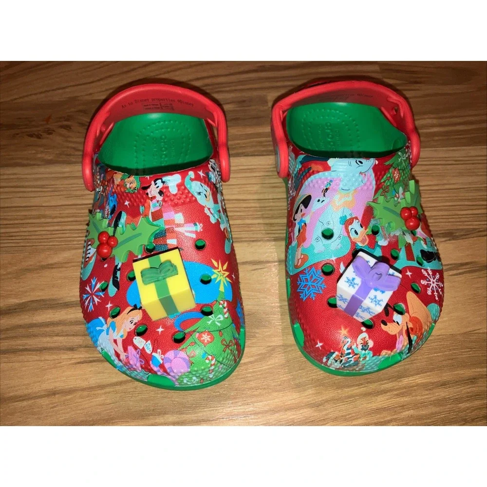 Disney Parks 2023 Christmas Crocs Holiday Presents Mickey & Friends Child‎ 9