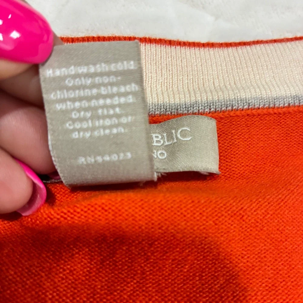Banana Republic this vibrant