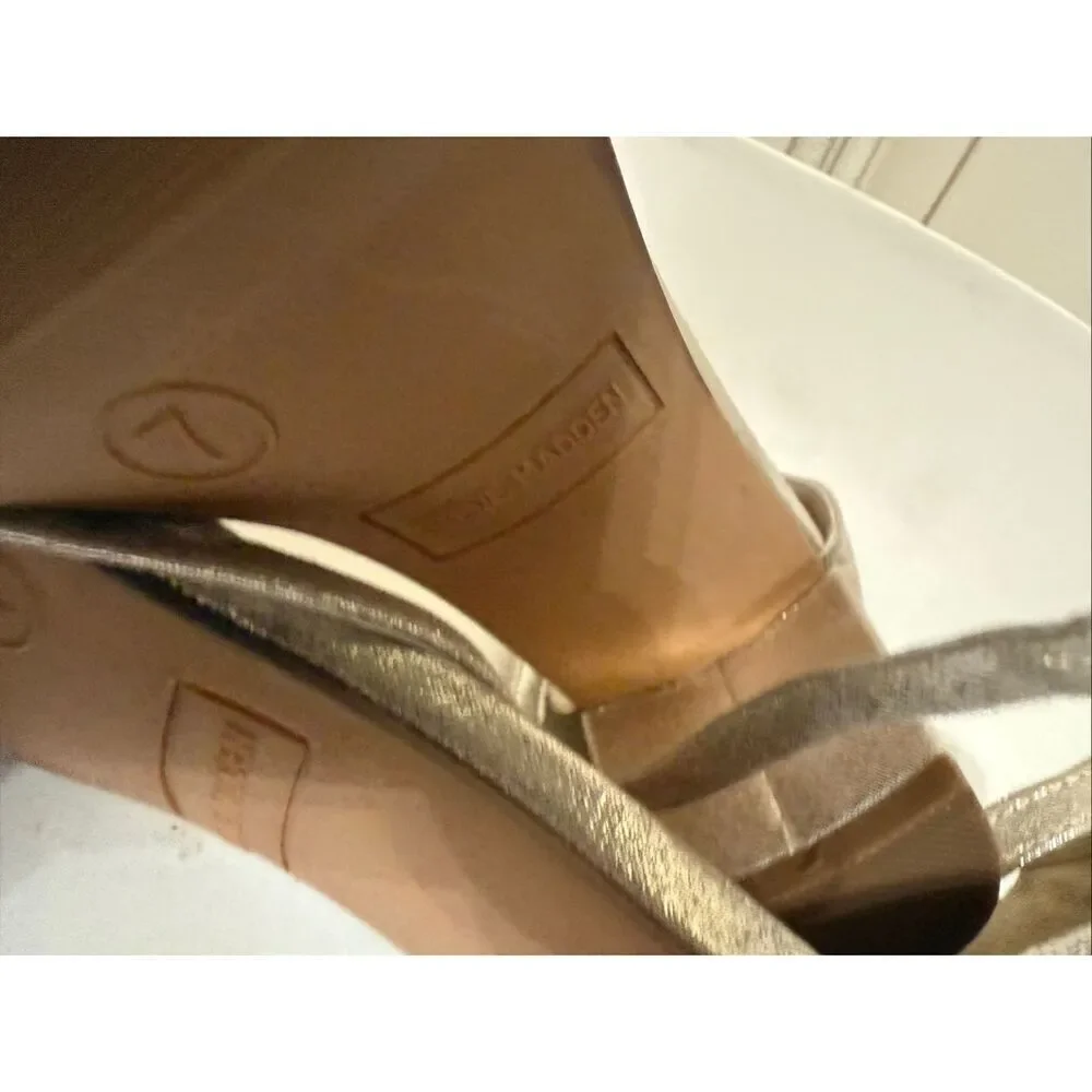 Steve Madden Women's Jcarrson Ankle Strap Block Heel Sandals Gold Mesh Size 7M