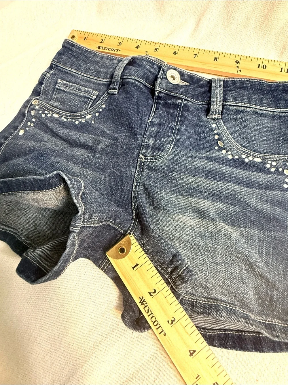 Squeeze dark wash
