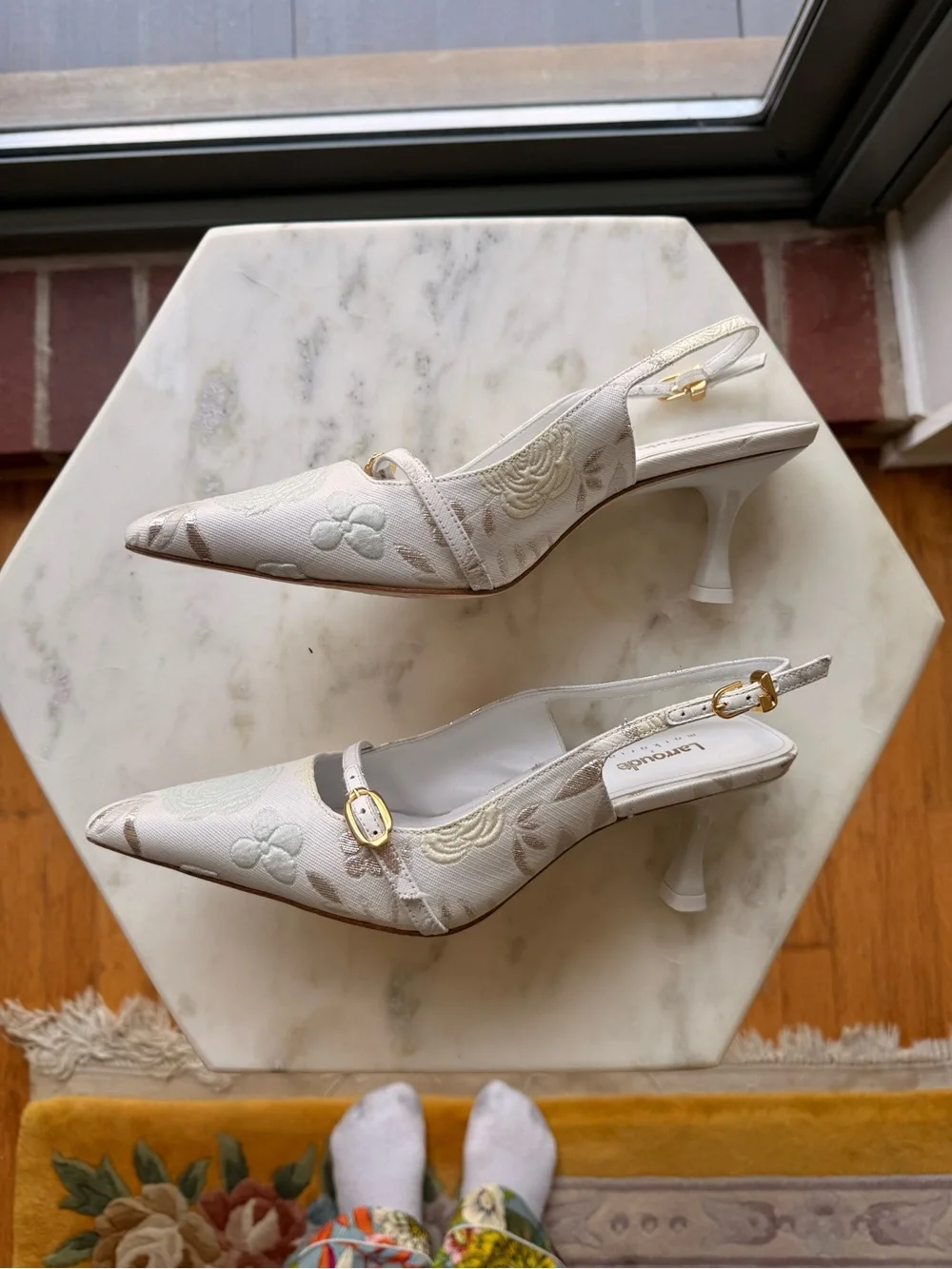 Larroude elegant markarian