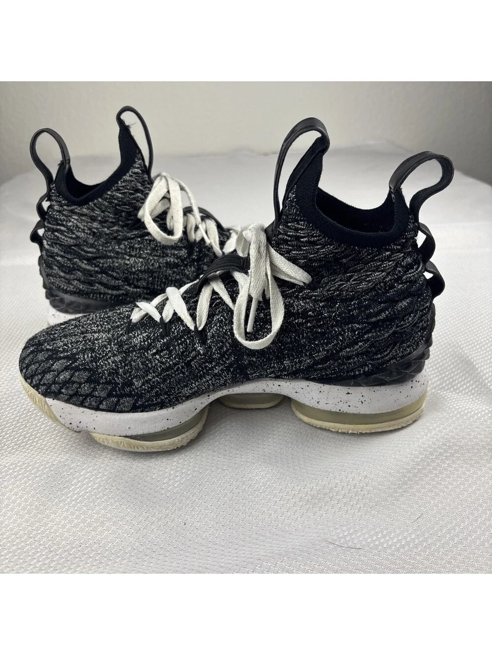 Nike lebron 15