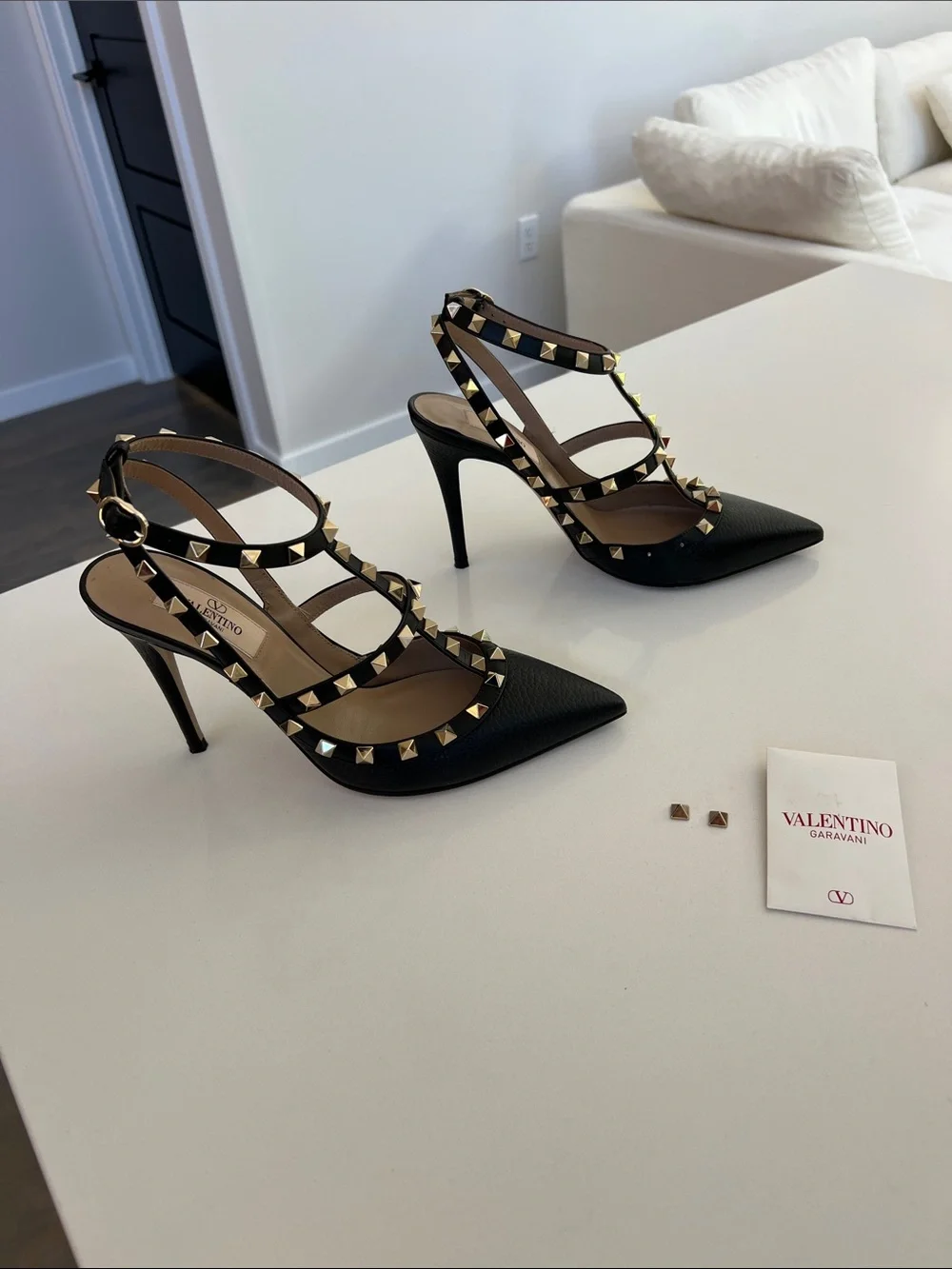 Valentino Garavani worn once
