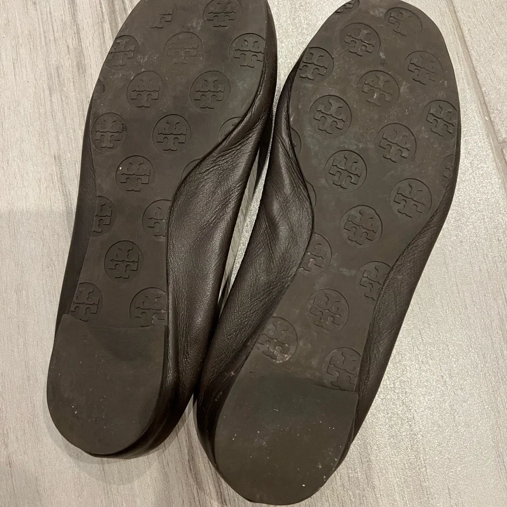 Tory Burch reposhing these