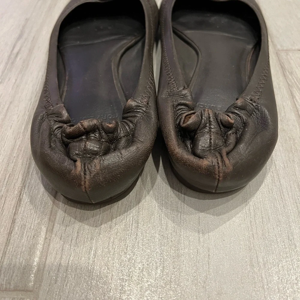 Tory Burch reposhing these