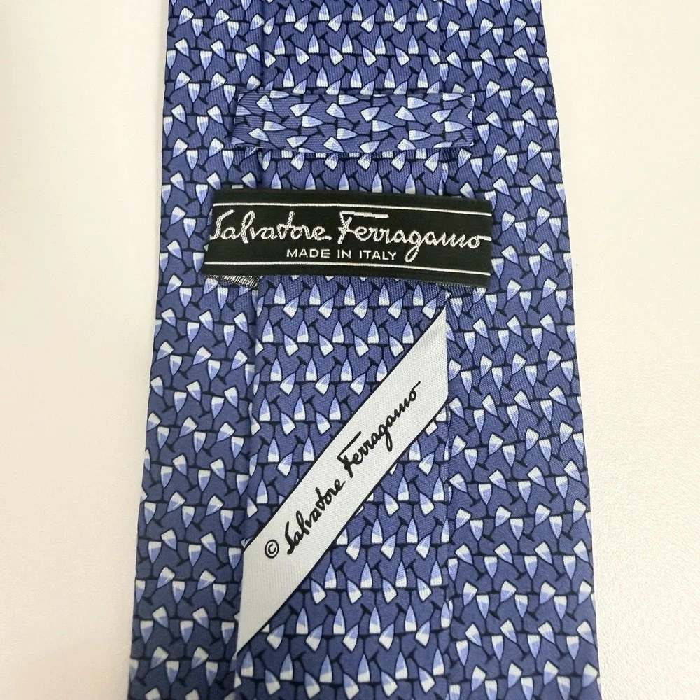 Salvatore Ferragamo Men's Tie Wine Glasses Navy Blue Silk 3.5