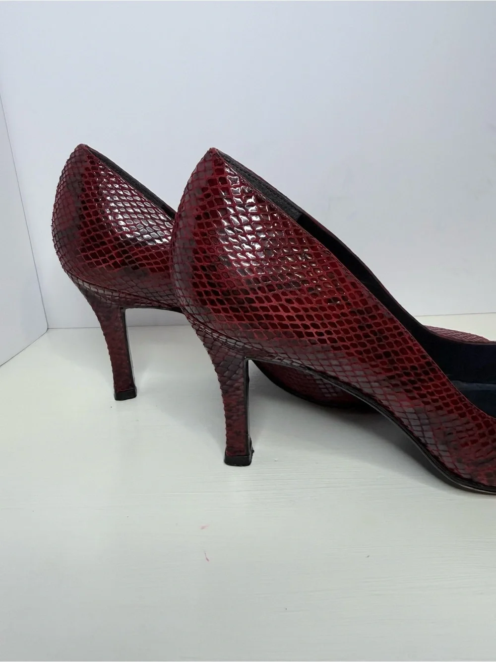 Stuart Weitzman striking stuart