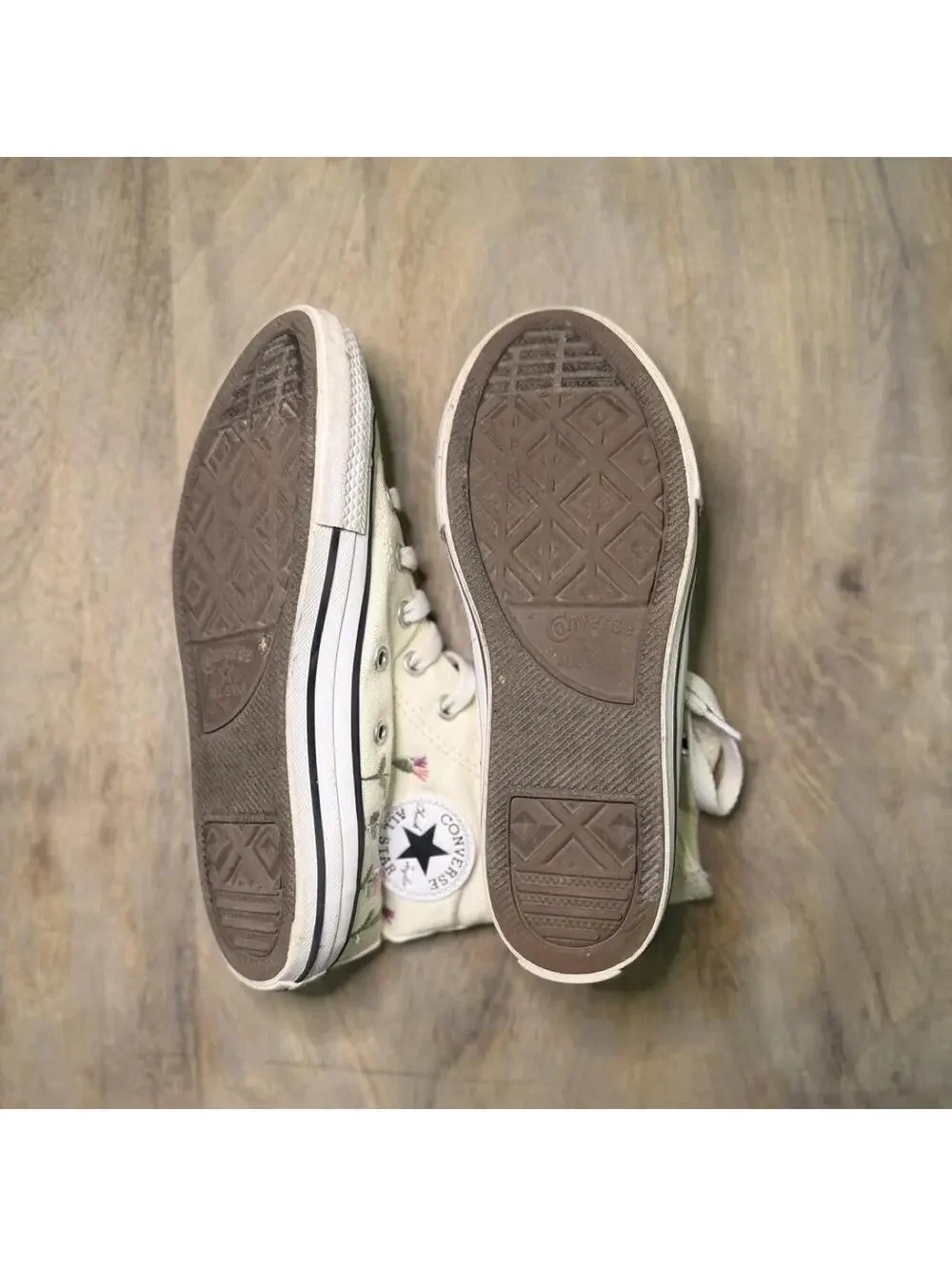 Converse Kid's Cream and White Trainer