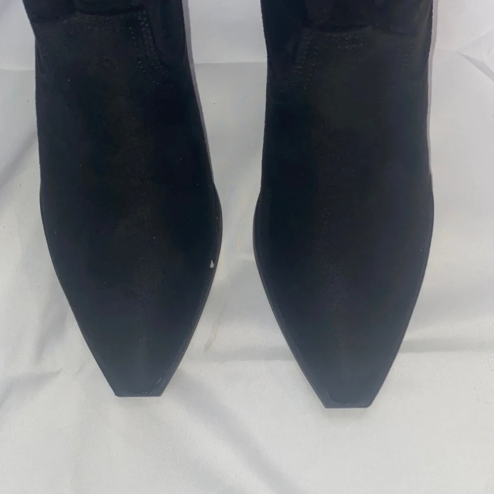 Journee Collection step out