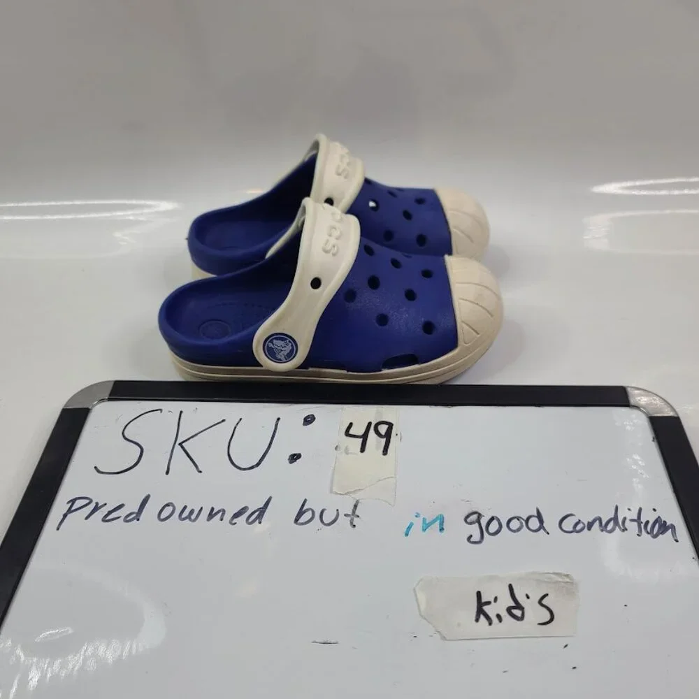 Crocs adjustable material it