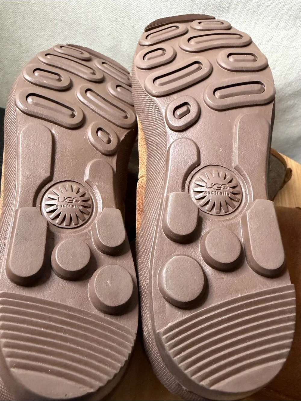 UGG women’s belcloud