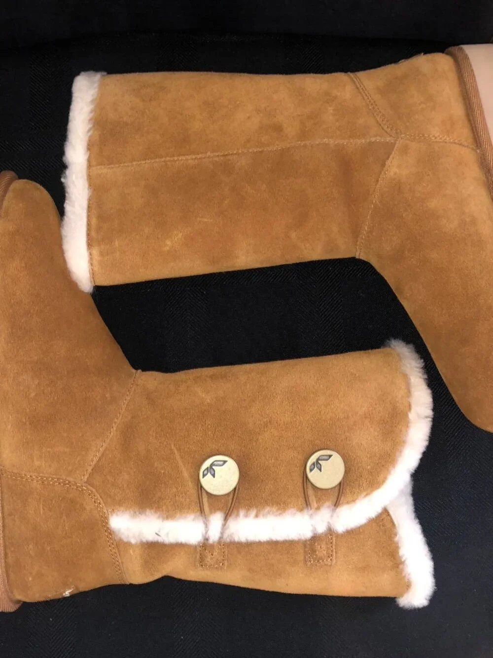 Koolaburra by Ugg wonderful pair
