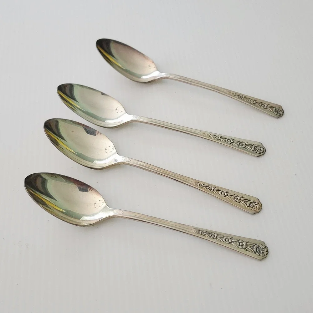 4 Meriden‎ IS Silverplate DELIGHT Teaspoons 6
