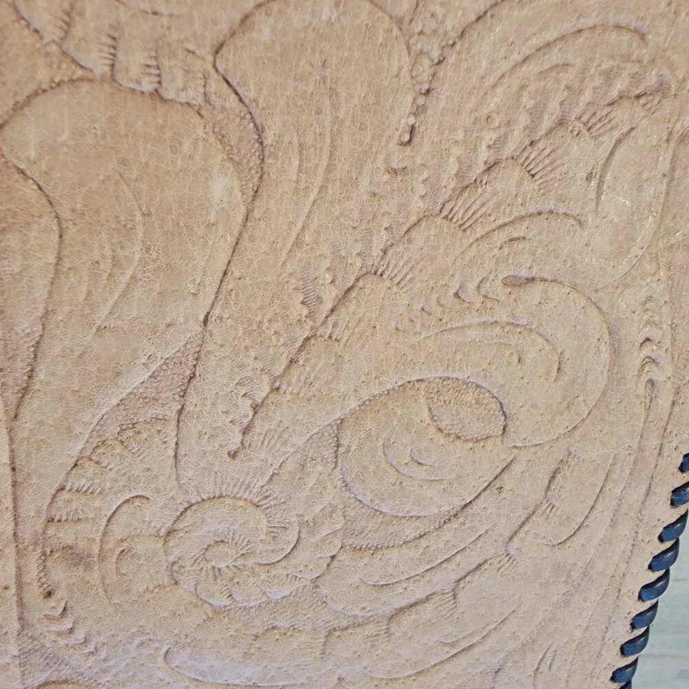 Unbranded vintage tooled