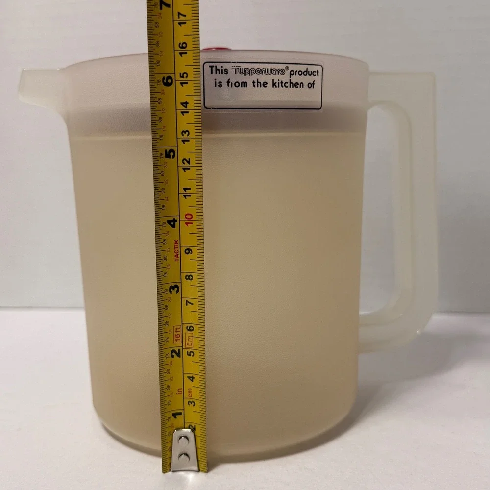 Tupperware vintage push