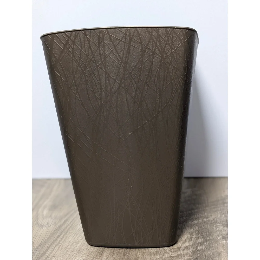 Hefty decorative willow