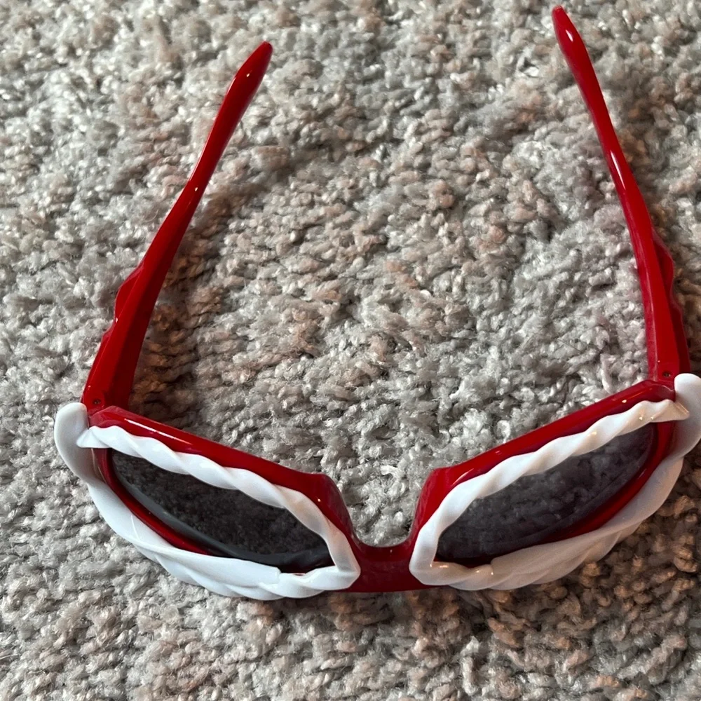 N/A stylish red
