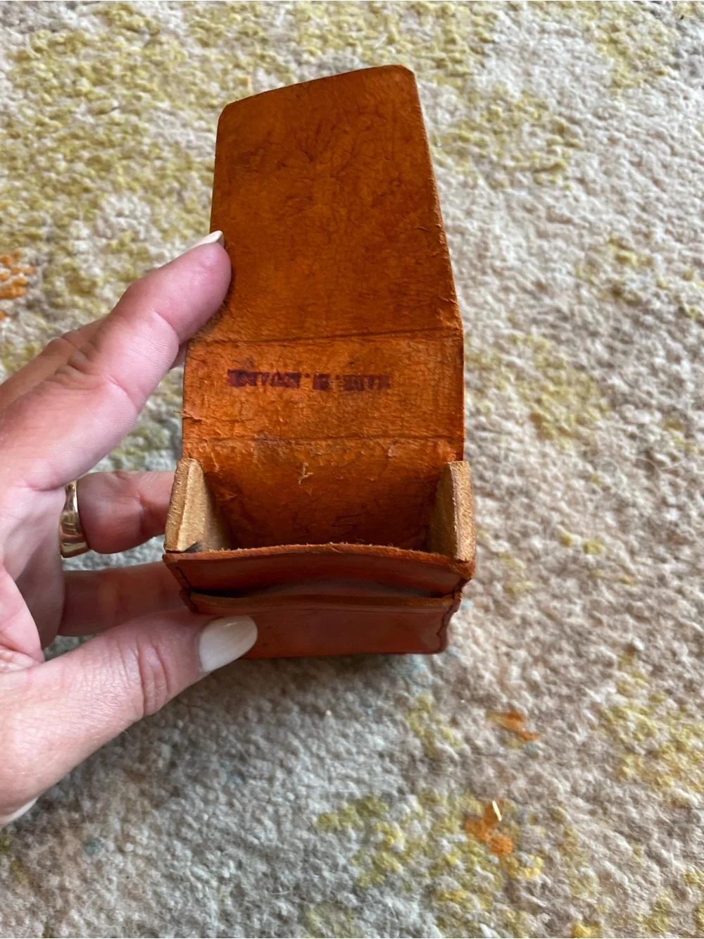 Handmade compact leather