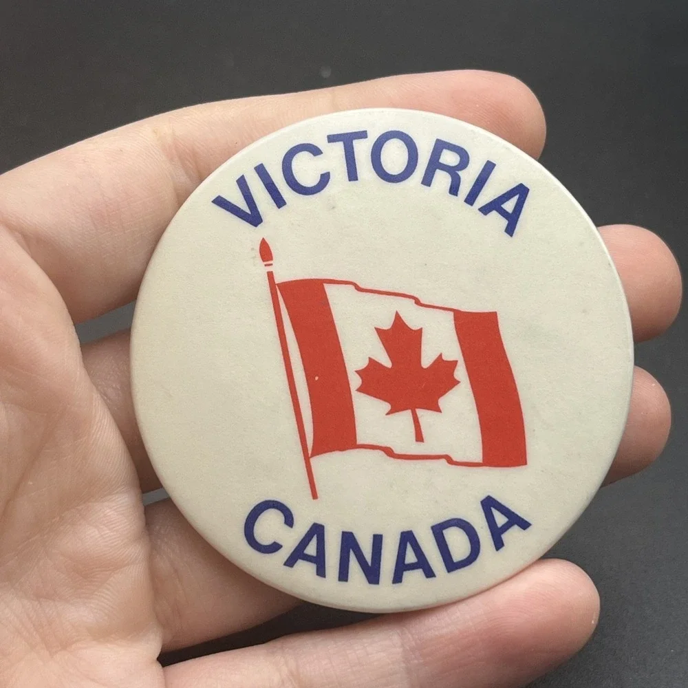 Vintage‎ Victoria Canada Canadian Flag Button Pin